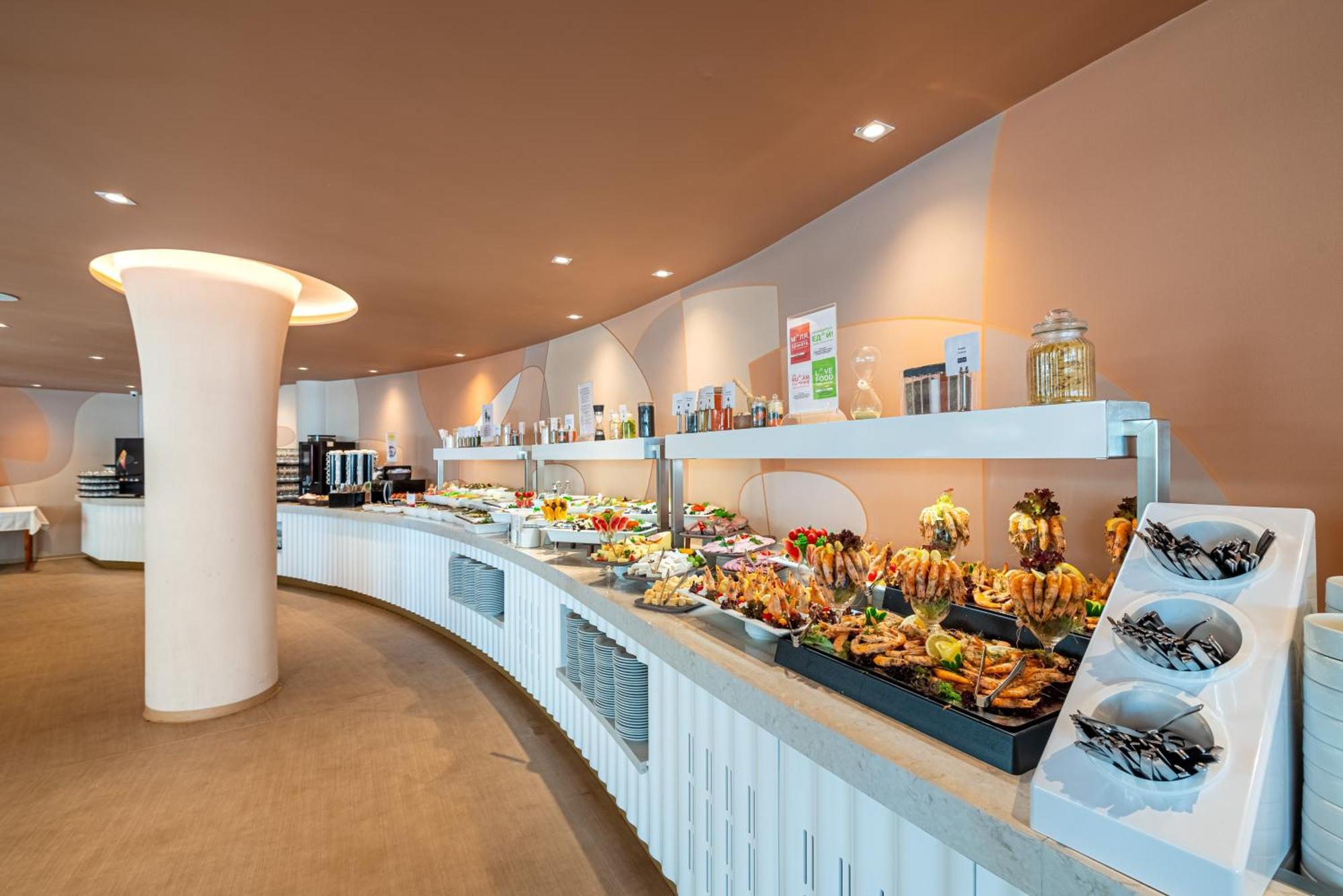 Zenith Hotel 4*
