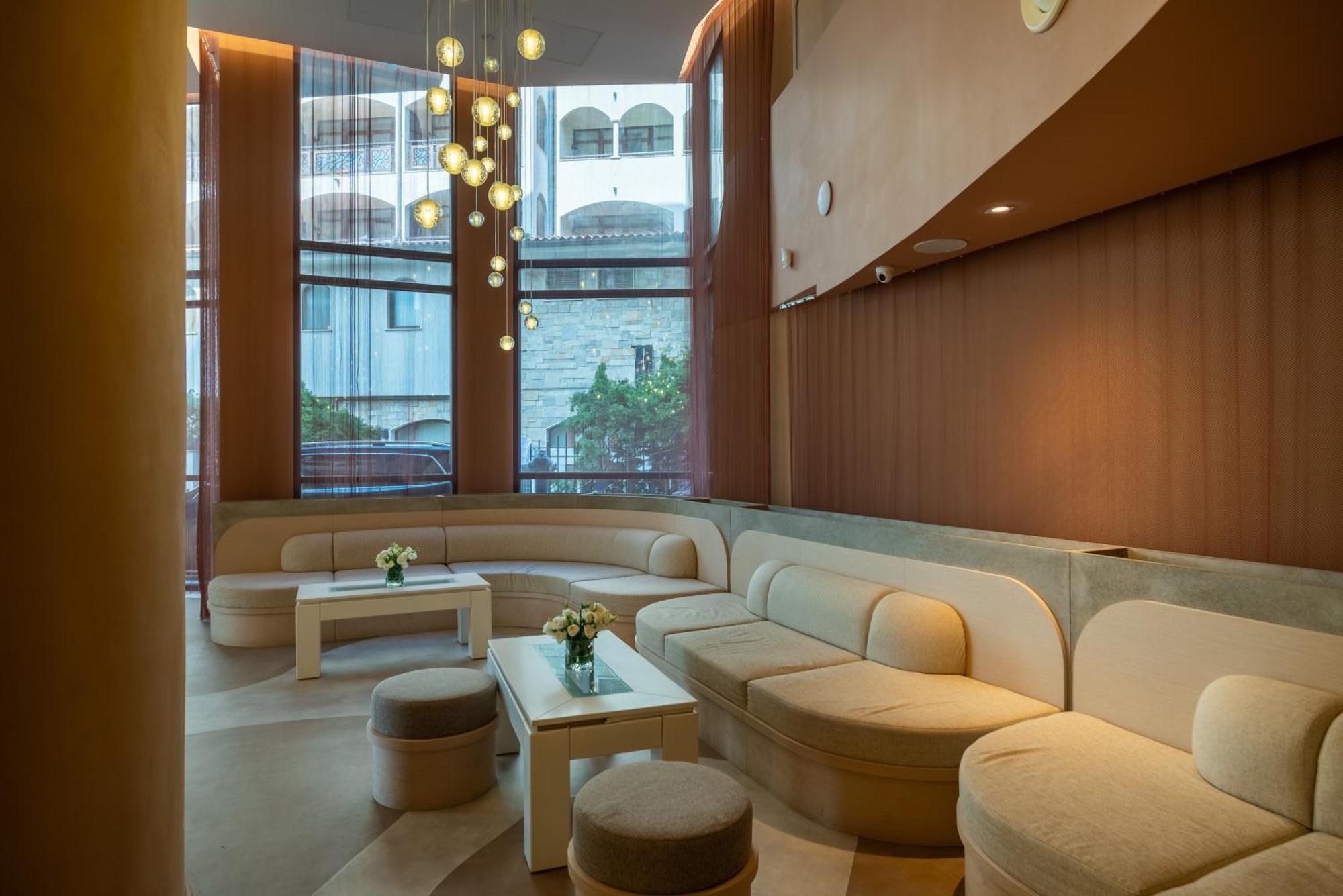 Zenith Hotel 4*