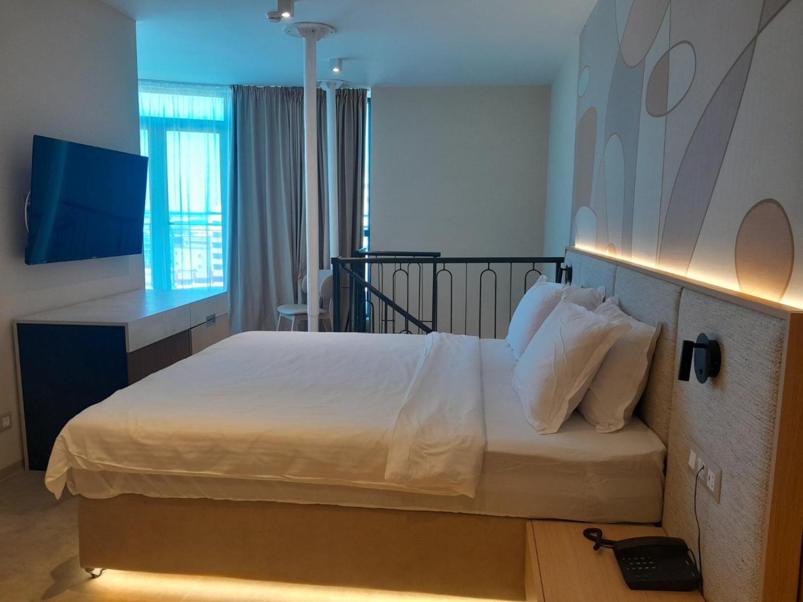 Zenith 4*